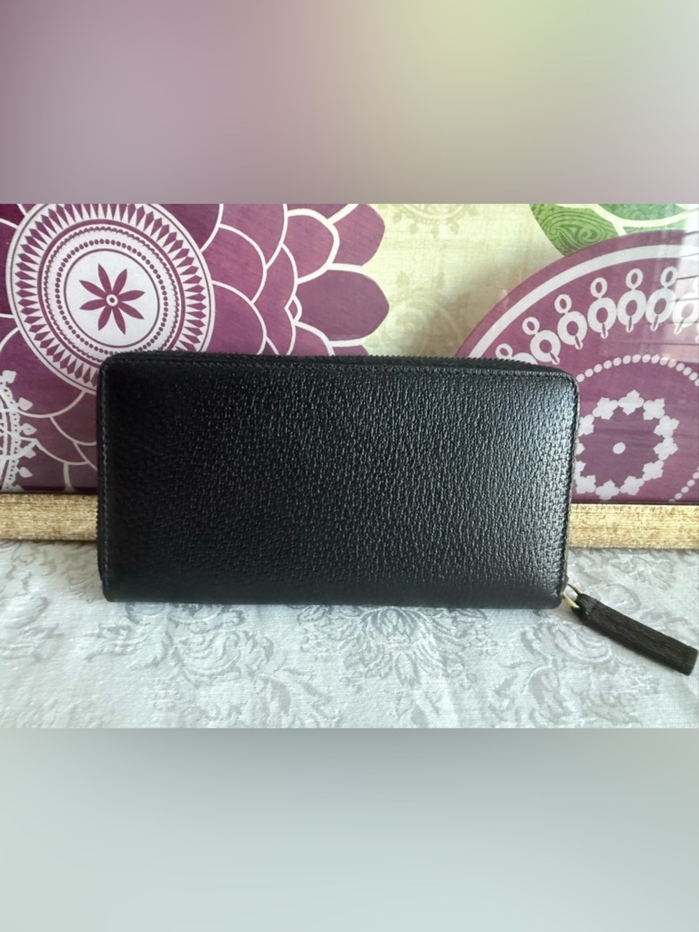 Gucci Animalier Bee black Leather Zip Around Wallet. - Picture 3 of 17